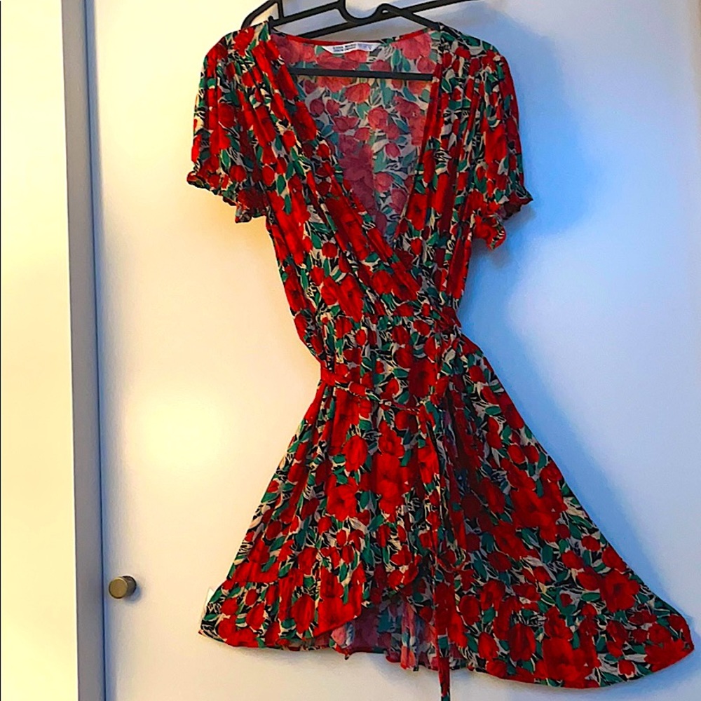 Zara Basics floral mini dress size large